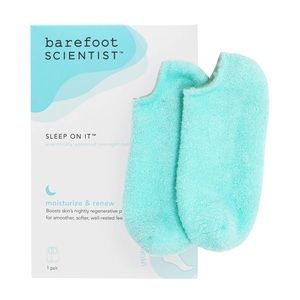 NEW Overnight Moisturizing Gel Socks